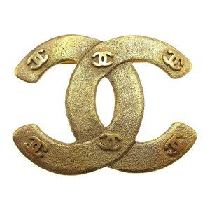 Chanel CC Brooch Pin Gold